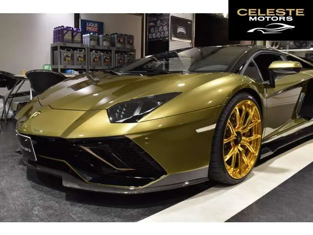 LAMBORGHINI Aventador Roadster 2022 — photo 2 sur 8