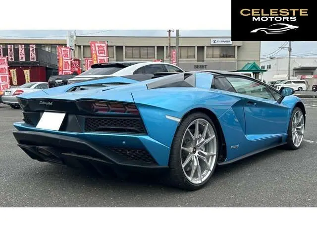 LAMBORGHINI Aventador Roadster 2019 — photo 4 sur 8