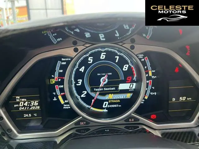 LAMBORGHINI Aventador Roadster 2014 — photo 4 sur 8