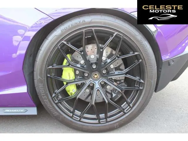 LAMBORGHINI Revuelto 2025 — photo 7 sur 8