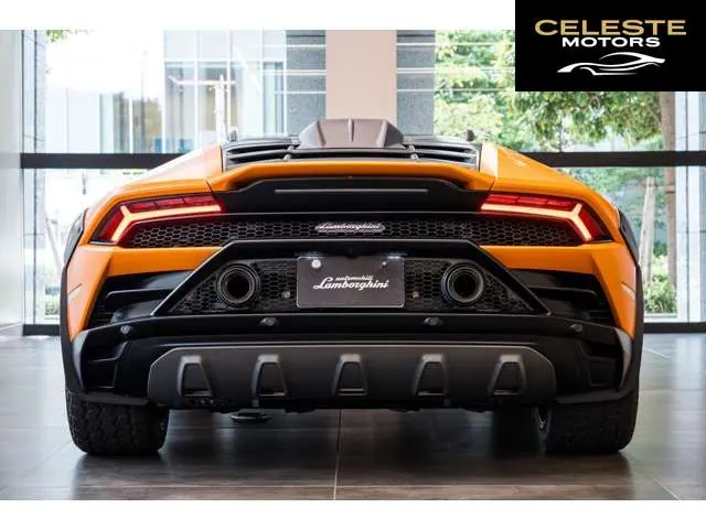 LAMBORGHINI Huracán Sterrato 2023 — photo 3 sur 8