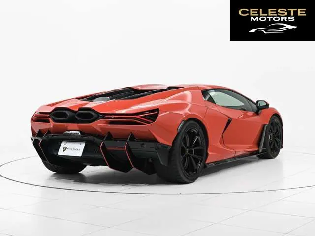 LAMBORGHINI Revuelto 2025 — photo 5 sur 8