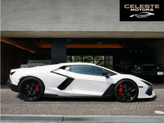 LAMBORGHINI Revuelto 2025 — photo 2 sur 8