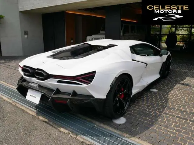 LAMBORGHINI Revuelto 2025 — photo 3 sur 8
