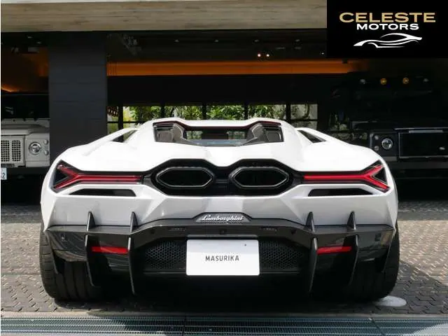 LAMBORGHINI Revuelto 2025 — photo 4 sur 8