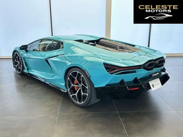 LAMBORGHINI Revuelto 2025 — photo 5 sur 8