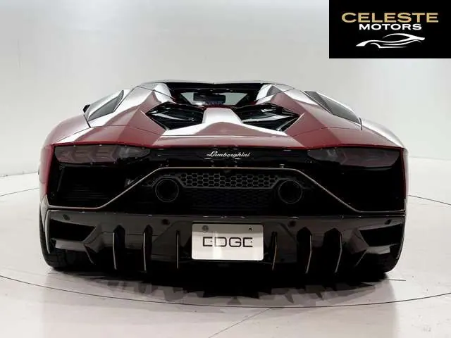 LAMBORGHINI Aventador Roadster 2022 — photo 2 sur 8