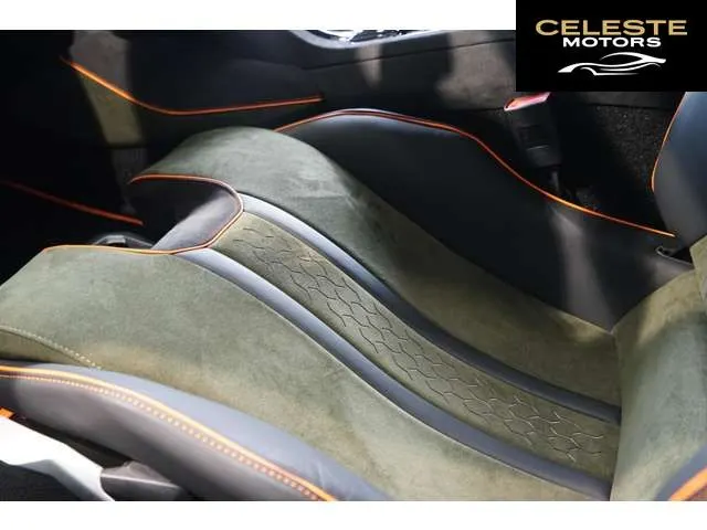LAMBORGHINI Huracán Sterrato 2024 — photo 6 sur 8