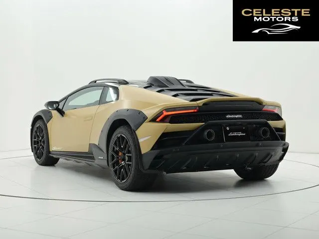 LAMBORGHINI Huracán Sterrato 2023 — photo 2 sur 8