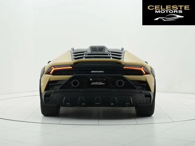 LAMBORGHINI Huracán Sterrato 2023 — photo 3 sur 8