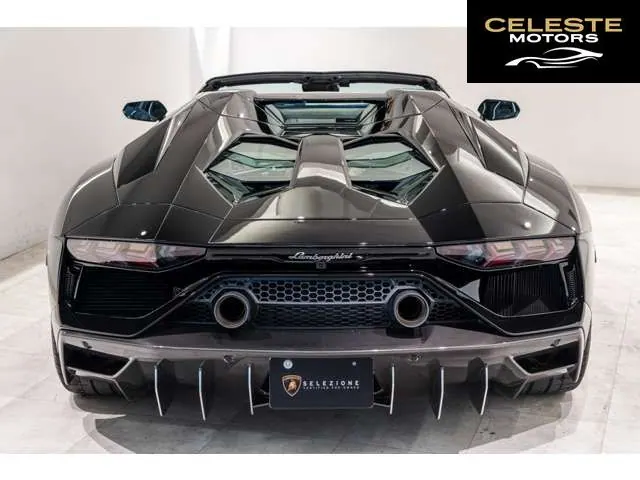 LAMBORGHINI Aventador Roadster 2022 — photo 5 sur 8