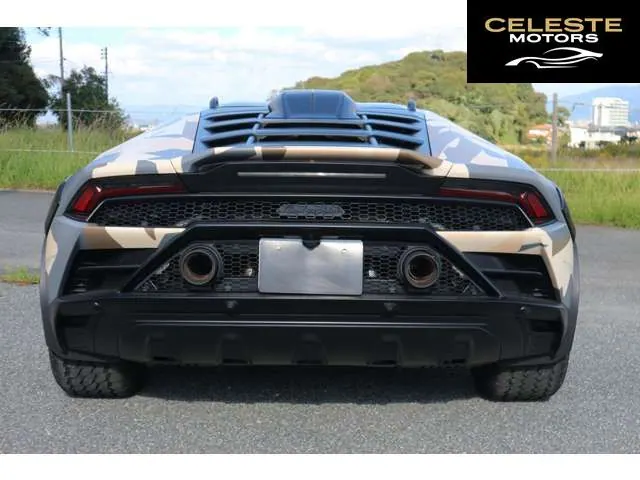 LAMBORGHINI Huracán Sterrato 2024 — photo 5 sur 8