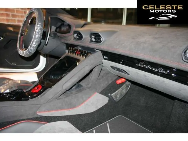 LAMBORGHINI Huracán Sterrato 2023 — photo 3 sur 8