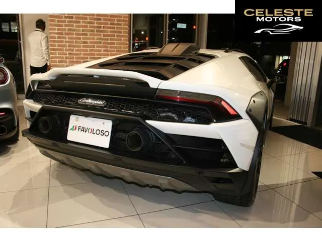 LAMBORGHINI Huracán Sterrato 2023 — photo 5 sur 8