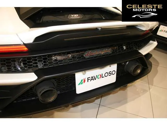 LAMBORGHINI Huracán Sterrato 2023 — photo 8 sur 8