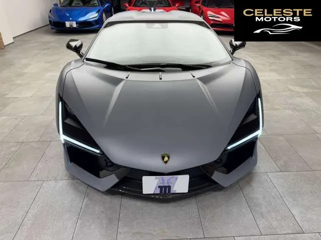 LAMBORGHINI Revuelto 2025 — photo 8 sur 8