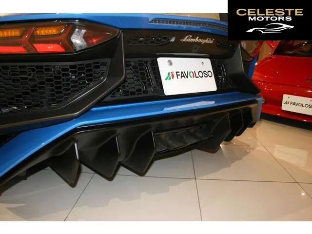 LAMBORGHINI Aventador Roadster 2016 — photo 3 sur 8
