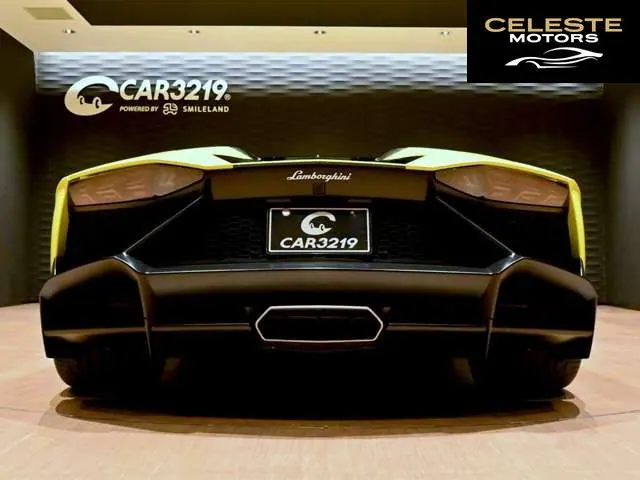 LAMBORGHINI Aventador Roadster 2014 — photo 3 sur 8