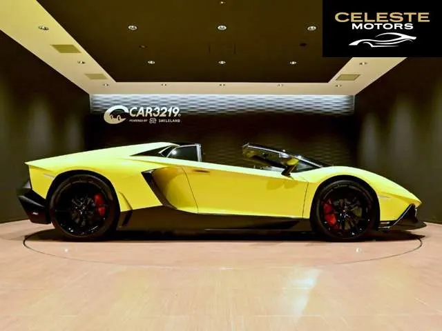 LAMBORGHINI Aventador Roadster 2014 — photo 6 sur 8