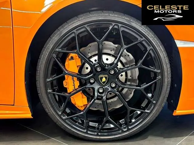 LAMBORGHINI Huracán Spider 2022 — photo 7 sur 8