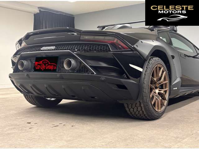LAMBORGHINI Huracán Sterrato 2024 — photo 6 sur 8