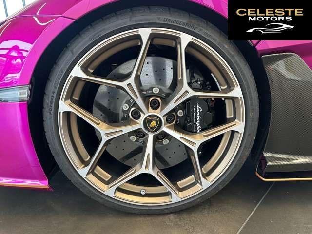 LAMBORGHINI Revuelto 2025 — photo 4 sur 8