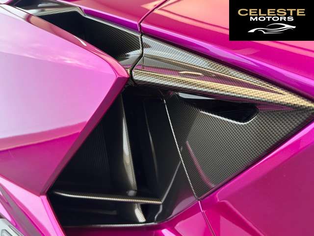 LAMBORGHINI Revuelto 2025 — photo 8 sur 8