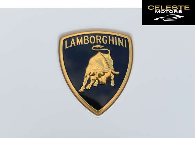 LAMBORGHINI Huracán Sterrato 2024 — photo 3 sur 8