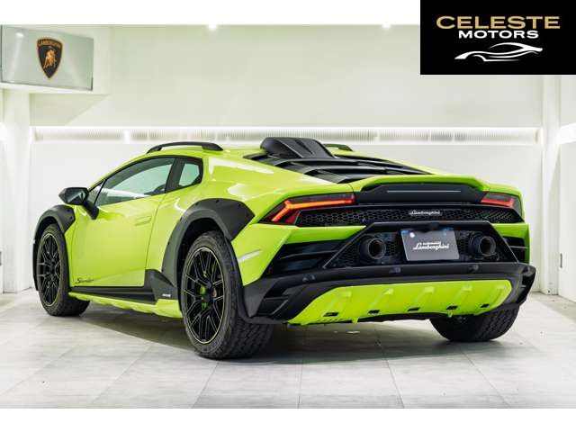 LAMBORGHINI Huracán Sterrato 2024 — photo 2 sur 8
