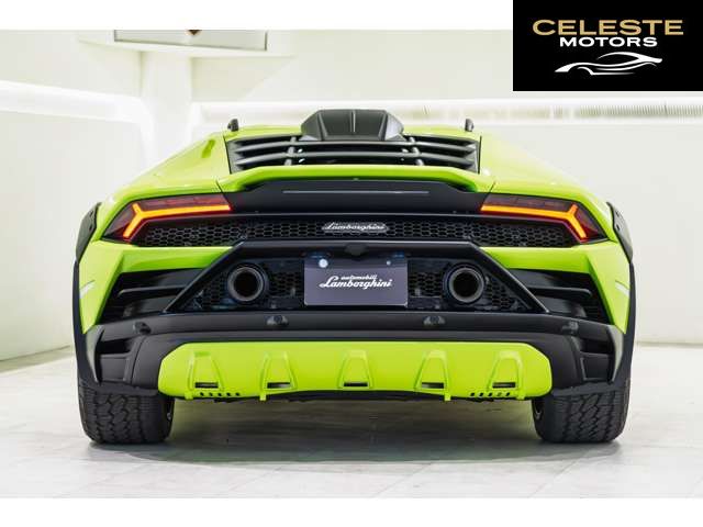 LAMBORGHINI Huracán Sterrato 2024 — photo 4 sur 8