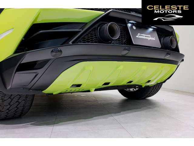 LAMBORGHINI Huracán Sterrato 2024 — photo 6 sur 8