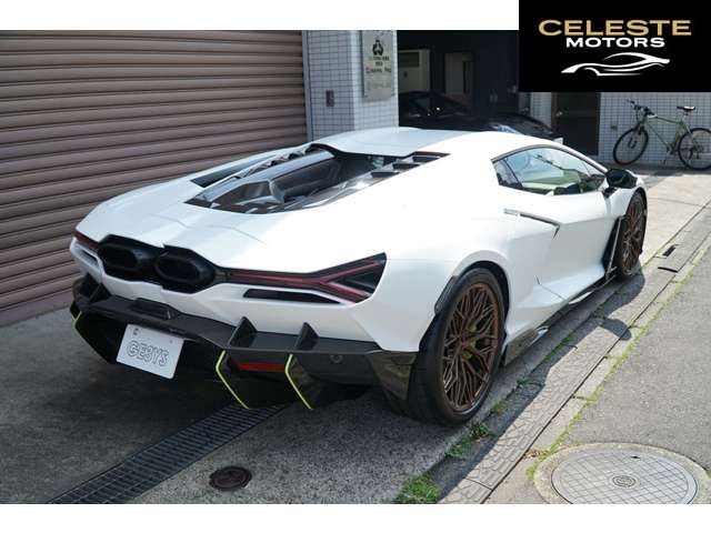 LAMBORGHINI Revuelto 2025 — photo 6 sur 8