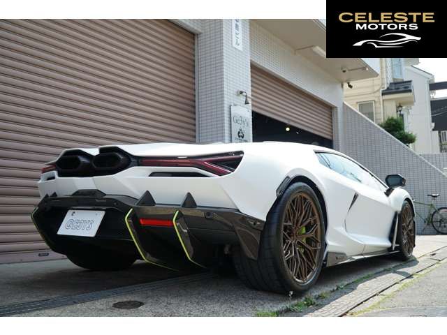 LAMBORGHINI Revuelto 2025 — photo 7 sur 8
