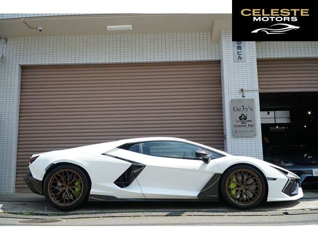 LAMBORGHINI Revuelto 2025 — photo 8 sur 8