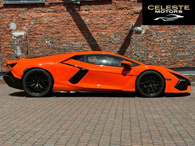 LAMBORGHINI Revuelto 2025 — photo 7 sur 8