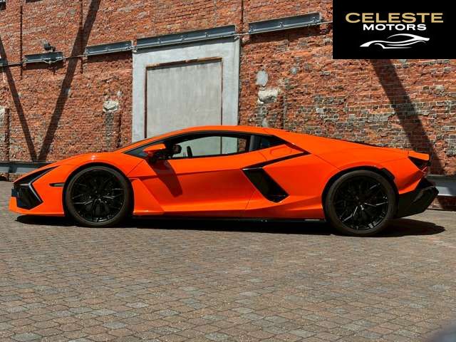 LAMBORGHINI Revuelto 2025 — photo 8 sur 8