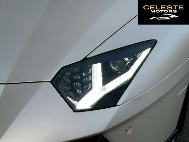 LAMBORGHINI Aventador Roadster 2015 — photo 7 sur 8