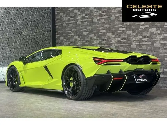LAMBORGHINI Revuelto 2025 — photo 2 sur 8