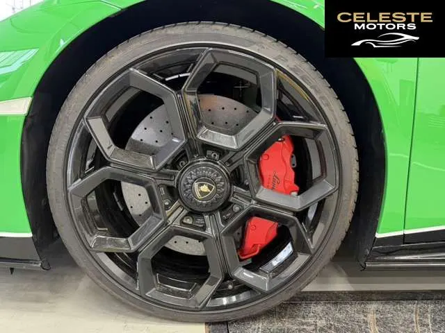 LAMBORGHINI Huracán Spider 2023 — photo 4 sur 8