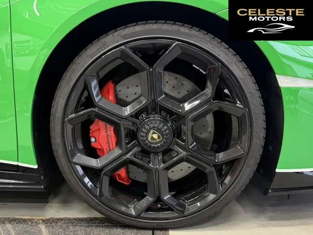 LAMBORGHINI Huracán Spider 2023 — photo 7 sur 8