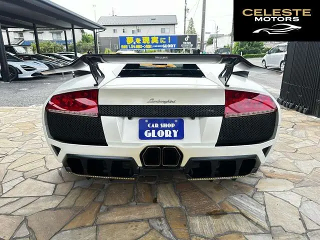 LAMBORGHINI Murciélago 2011 — photo 2 sur 8