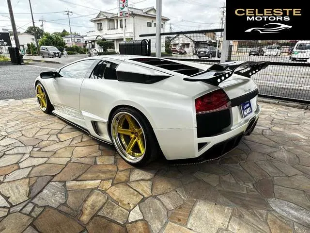 LAMBORGHINI Murciélago 2011 — photo 4 sur 8