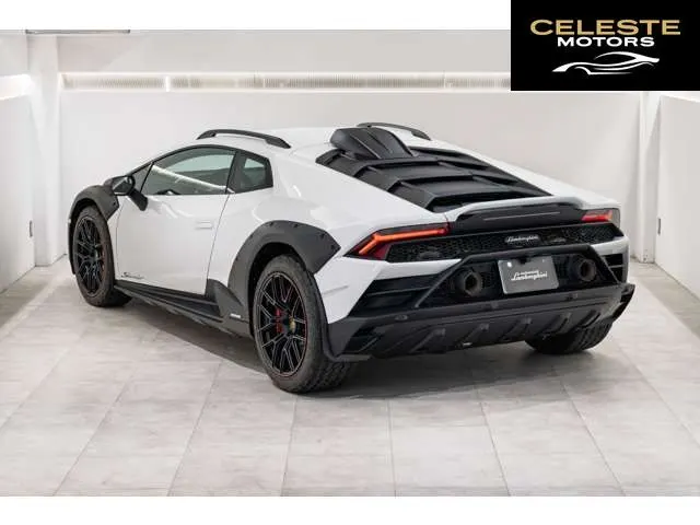 LAMBORGHINI Huracán Sterrato 2024 — photo 7 sur 8