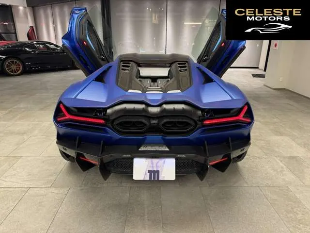 LAMBORGHINI Revuelto 2024 — photo 3 sur 8
