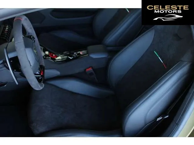 LAMBORGHINI Huracán Sterrato 2024 — photo 5 sur 8