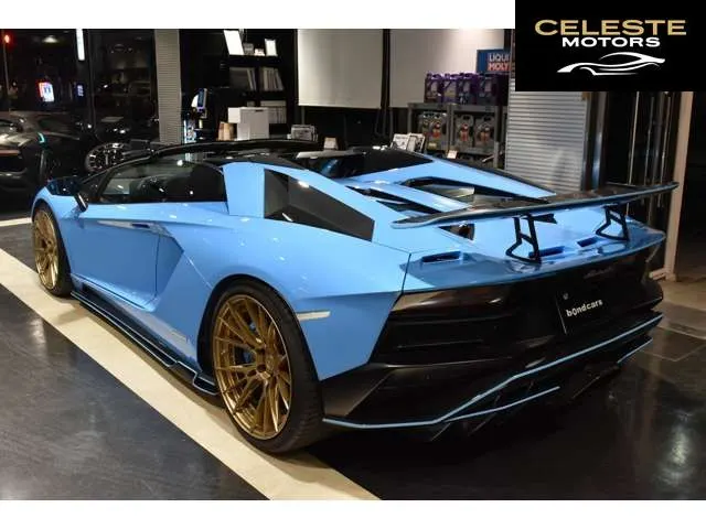 LAMBORGHINI Aventador Roadster 2018 — photo 4 sur 8
