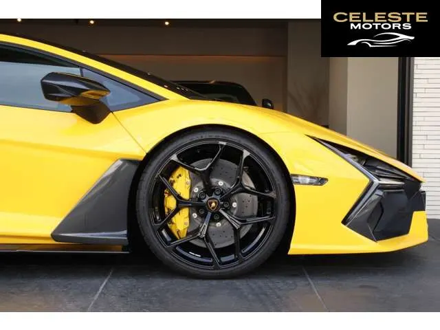 LAMBORGHINI Revuelto 2024 — photo 3 sur 8
