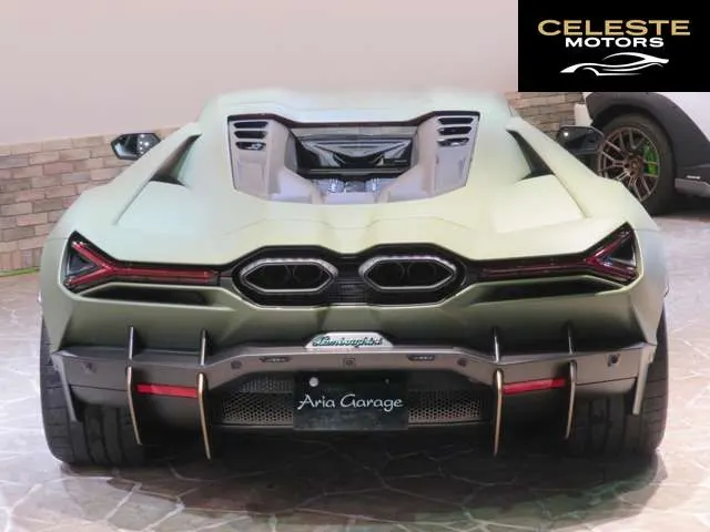 LAMBORGHINI Revuelto 2025 — photo 2 sur 8