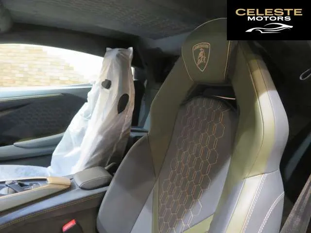 LAMBORGHINI Revuelto 2025 — photo 8 sur 8