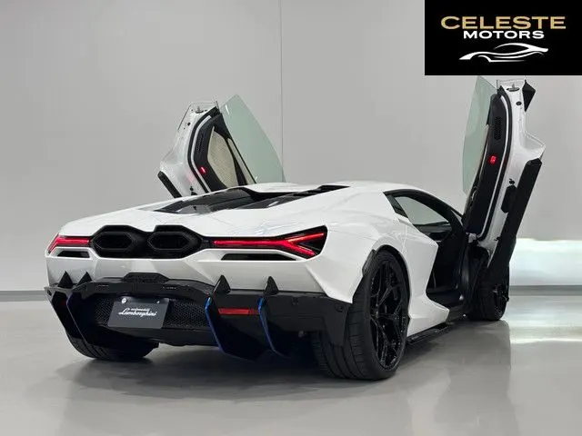 LAMBORGHINI Revuelto 2024 — photo 7 sur 8